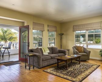Upscale Living in Downtown Avila Beach - Avila Beach - Obývací pokoj