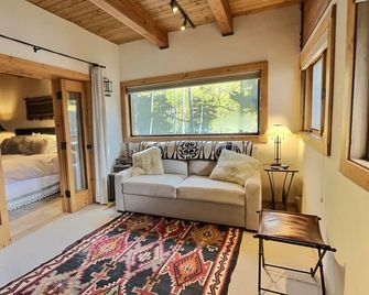 Gorgeous Designer Condo With Tsv Boot Locker, Walk - Taos Ski Valley - Obývací pokoj