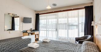Ocean Beach Hotel - Dunedin - Bedroom