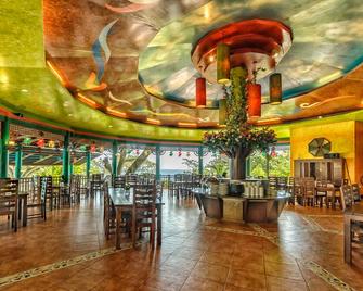 Flushing Meadows Resorts & Playground - Panglao - Restaurant