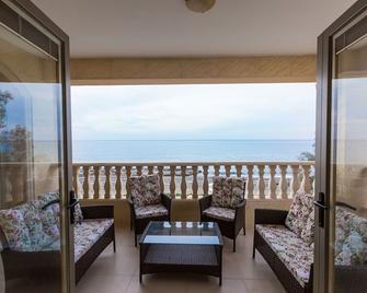 Luxury 5 Bedroom Villa with Private Pool, Paphos Villa 1411 - Ayia Marina Khrysokous - Balcony
