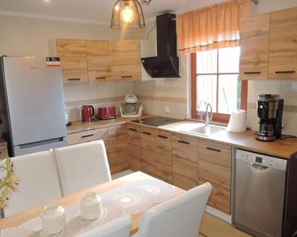 Holiday Home in Stepnica by Szczecin Lagoon - Stepnica - Kitchen
