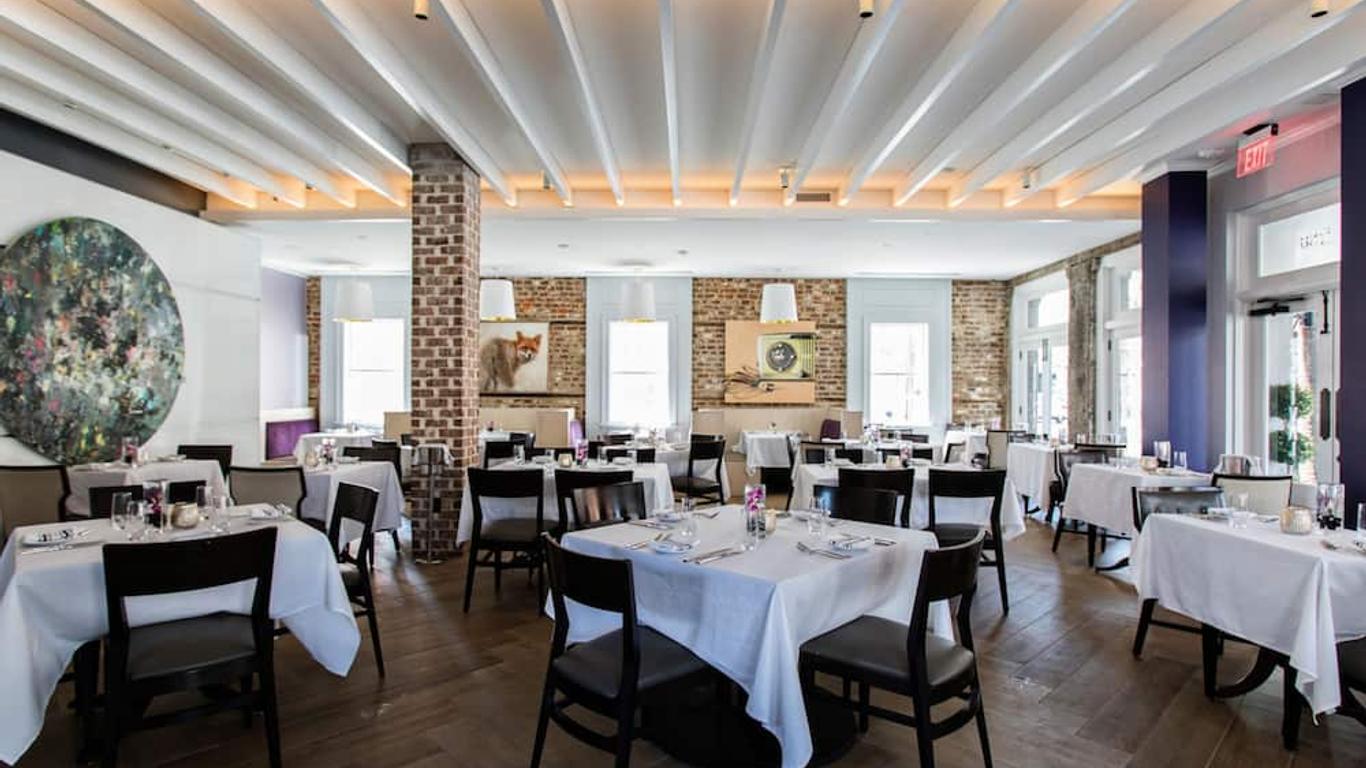 The Vendue, Downtown Art Hotel