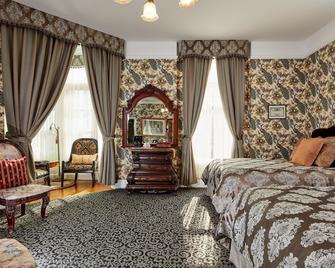 كوين آن - سان فرانسسكو - غرفة نوم