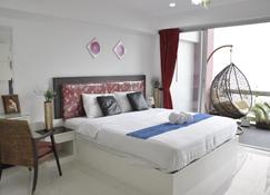 Baan Sabai Rama IV Apartment - Bangkok - Bedroom