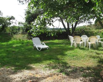 60m2 apartment, terrace, garden ground floor of a renovated farmhouse, internet - Аррадон - Патіо