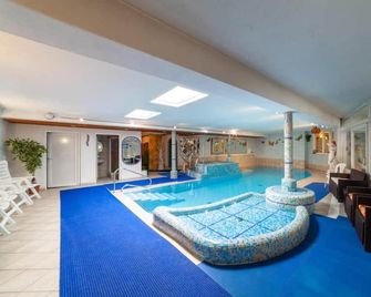 Pension Kofler - Lana - Piscina