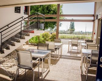 Kyriad Direct Clermont Ferrand Nord Gerzat - Жерза - Будівля