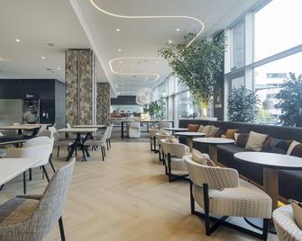 Hotel Ilunion Atrium - Madrid - Lobi