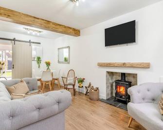 2 bedroom accommodation in Porthcawl, near Swansea - Porthcawl - Living room
