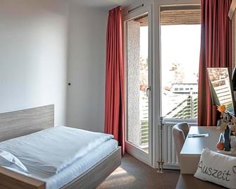 Hotel am Schlossberg - Herrenberg - Bedroom