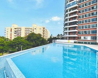Posh Palm Village 3Bedroom Apartment - Dar Es Salaam - Pool