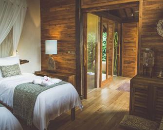 Desa Saya Eco Luxury Resort & Spa - Tejakula - Schlafzimmer