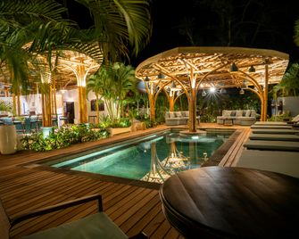 Villa Tokay - The Luxury Resort - Pemenang - Basen