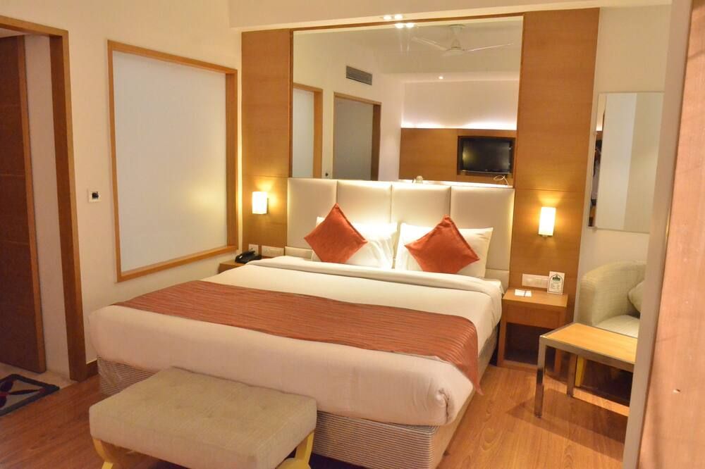 Hotel Landmark - Gwalior - Bedroom