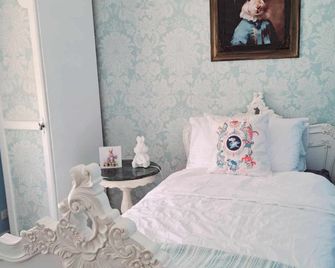 Bettys Mountain Cottage - York - Schlafzimmer