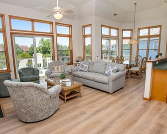 Oceanside, 5 Brs, Community Amenities, Keyless Entry, Voh2, Corolla Del Mar - Corolla - Living room