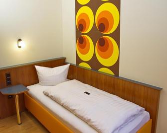 Stadtcafé Hotel garni - Hammelburg - Schlafzimmer