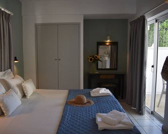 Mediterranea Apartments - Darátsos - Makuuhuone