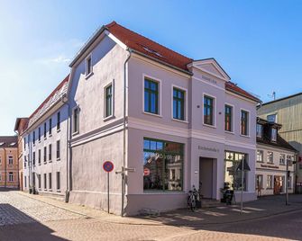StadtDomizil - Ihre Oase des Komforts - Malchow - Gebäude