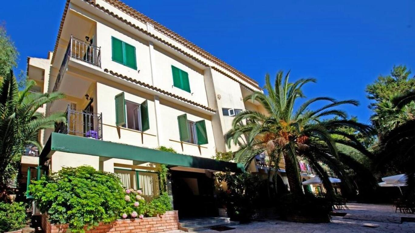 Hotel Galaxias