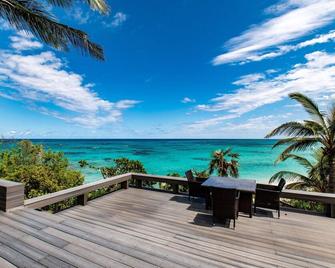 Windchat 5 Bedroom Estate - North Palmetto Point - Balcón