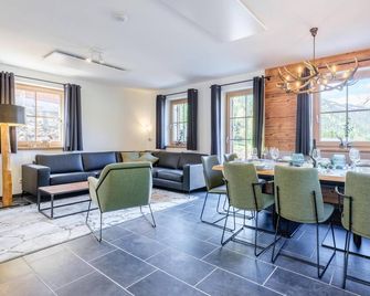 Chalet with Finnish sauna and views - Donnersbachwald - Comedor