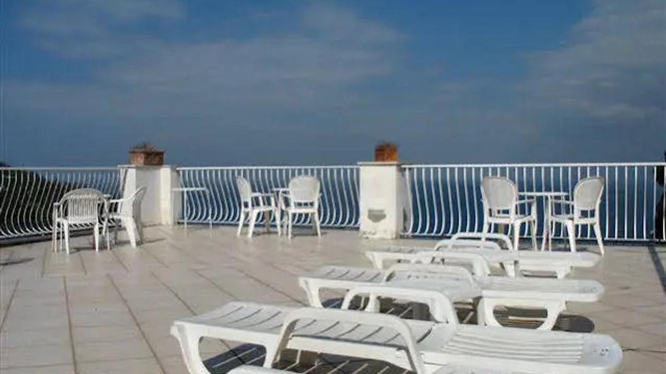 Hotel Desiree
