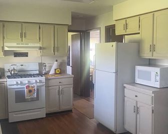 Country home near the ATV Trail in Lafayette County - Darlington - Cocina