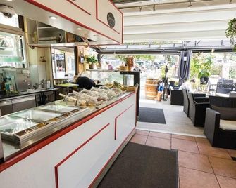 Hotel Restaurant Bellevue - Bormes-les-Mimosas - Buffet