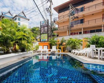 Bauman Ville Hotel - Patong - Pool