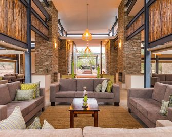 aha Makalali Private Game Lodge - הודספרוט - טרקלין