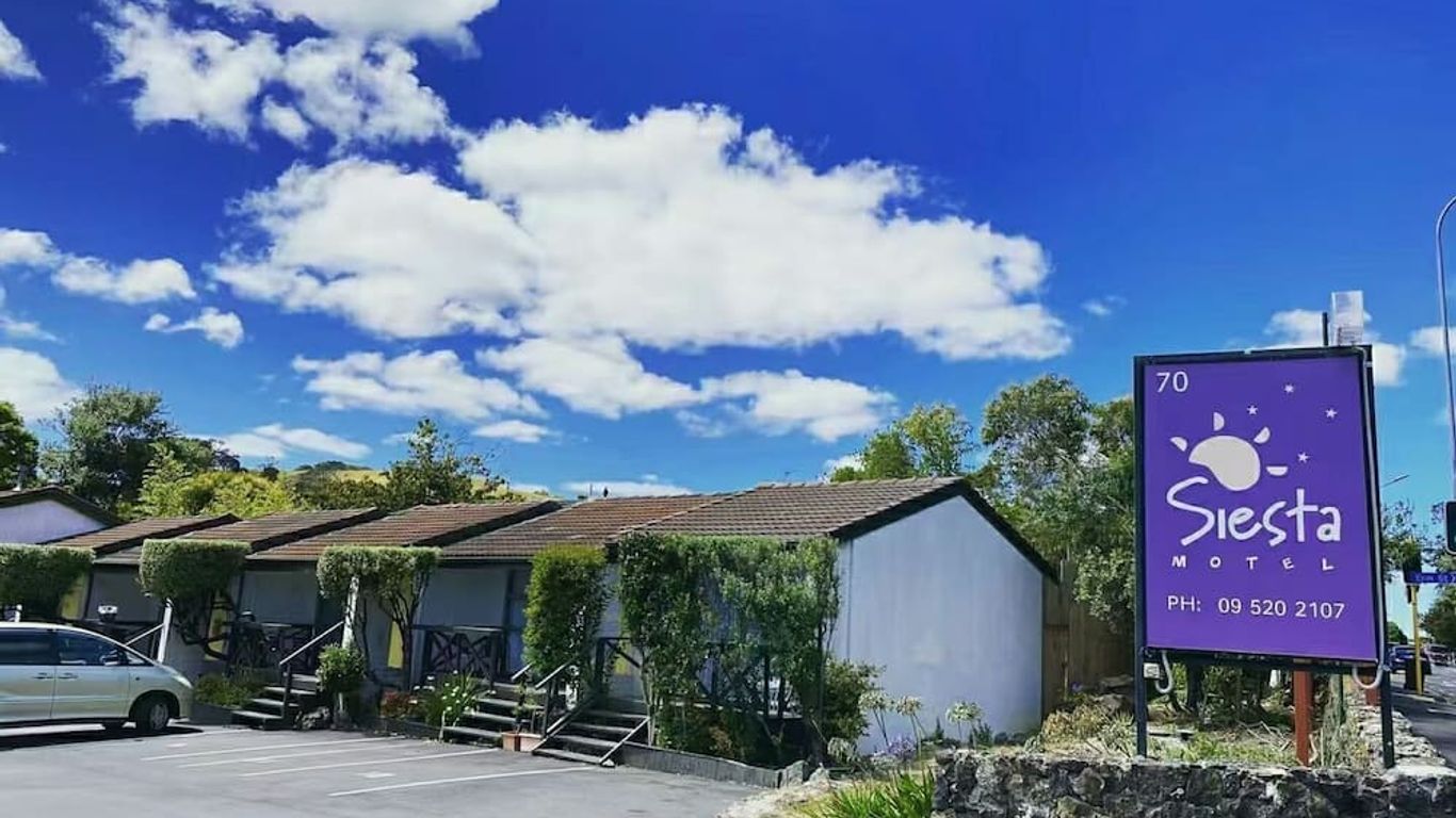 Siesta Motel