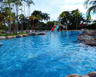 Kukup Golf Resort - Pontian - Pool