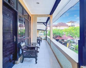 Collection O Legian Near Bimc Hospital Nusa Uda Formerly Anna Kuta Inn - Gianyar - Balkon