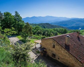 Large Catalan farmhouse in nature with swimming pool, peace and mountain views - Ceret - Buiten zicht