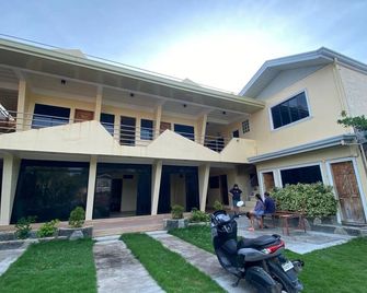 Laguno Hostel and Guest House - Moalboal - Building
