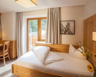 Huber Hotel Tramserhof - Landeck - Schlafzimmer