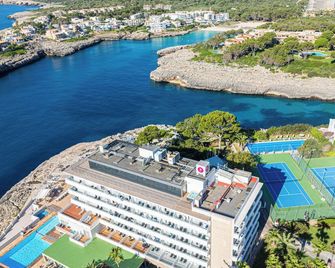 Js Cape Colom - Adults Only - Портоколом