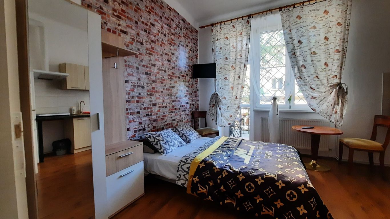 Lorf Hostel&Apartments