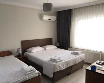 Özdemir Otel - Баликесір - Спальня