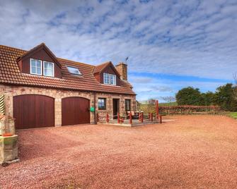 Stunning coastal location - Eyemouth - Building