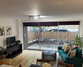 GuestReady - Elegant Getaway in London - London - Living room
