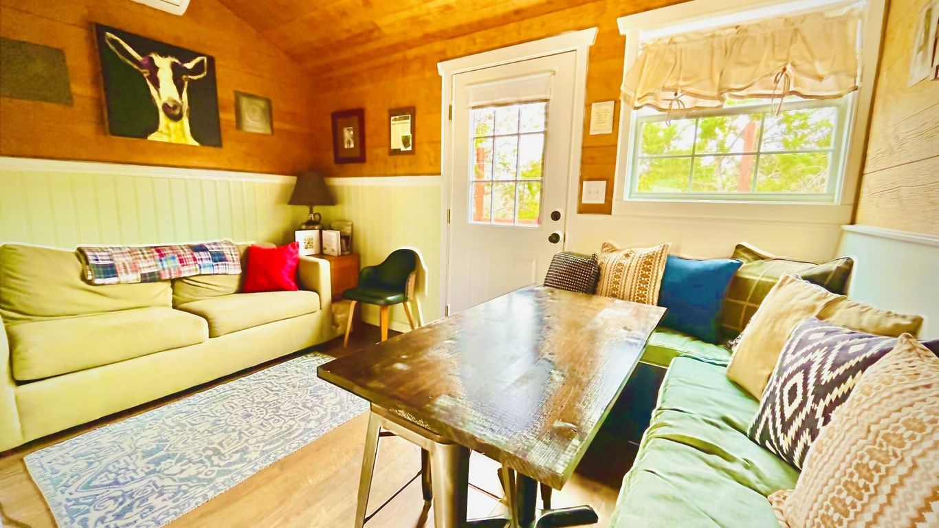 The Alexander at Creek Road