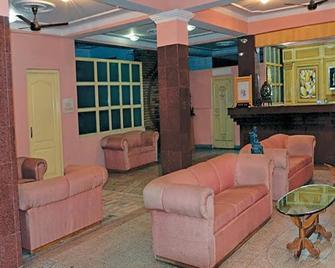 Hotel Yamini - Pālampur - Lobby