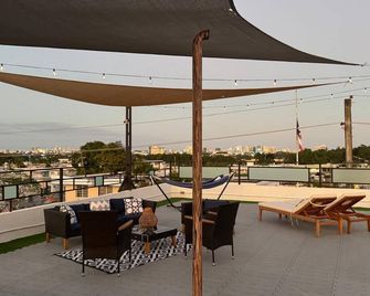 Beautiful Property 3-Bedroom, View Terrace Of S,j., Electric Generator, Ac, Wifi - San Juan - Balcón