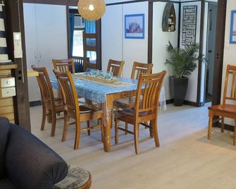 13 Sextant Drive - Nelly Bay - Essbereich