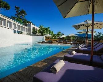 The Royal Hotel - Kanoni - Pool