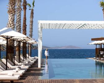 Yalikavak Marina Boutique Hotel - יאליקבאק - בריכה