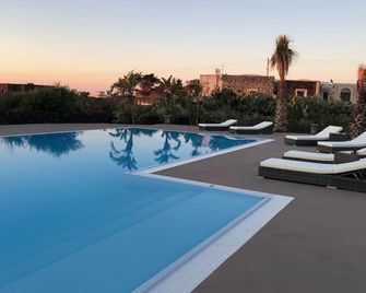 I Dammusini Di Pantelleria - Pantelaria - Piscina